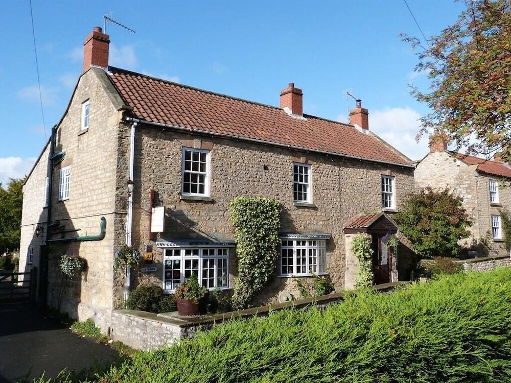 Plumpton Court Hotel Nawton Exterior photo